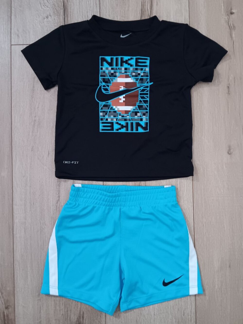 Nike Toddler Boys 2-Piece Set T-Shirt Shorts Pixel Football Blue Black 2
